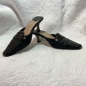 Merona low heel mules size 8